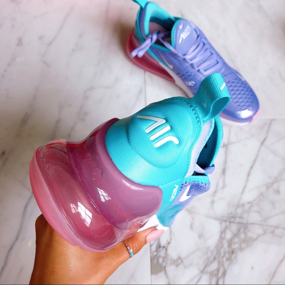 NIKE AIR MAX 270 - Picture 4 of 7